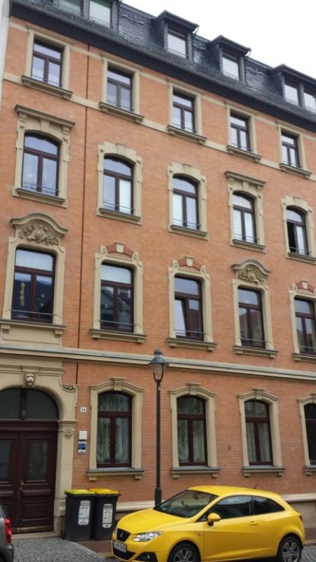 Vermietete 2 Raumwohnung mit Einbauküche und Balkon in Zwickau